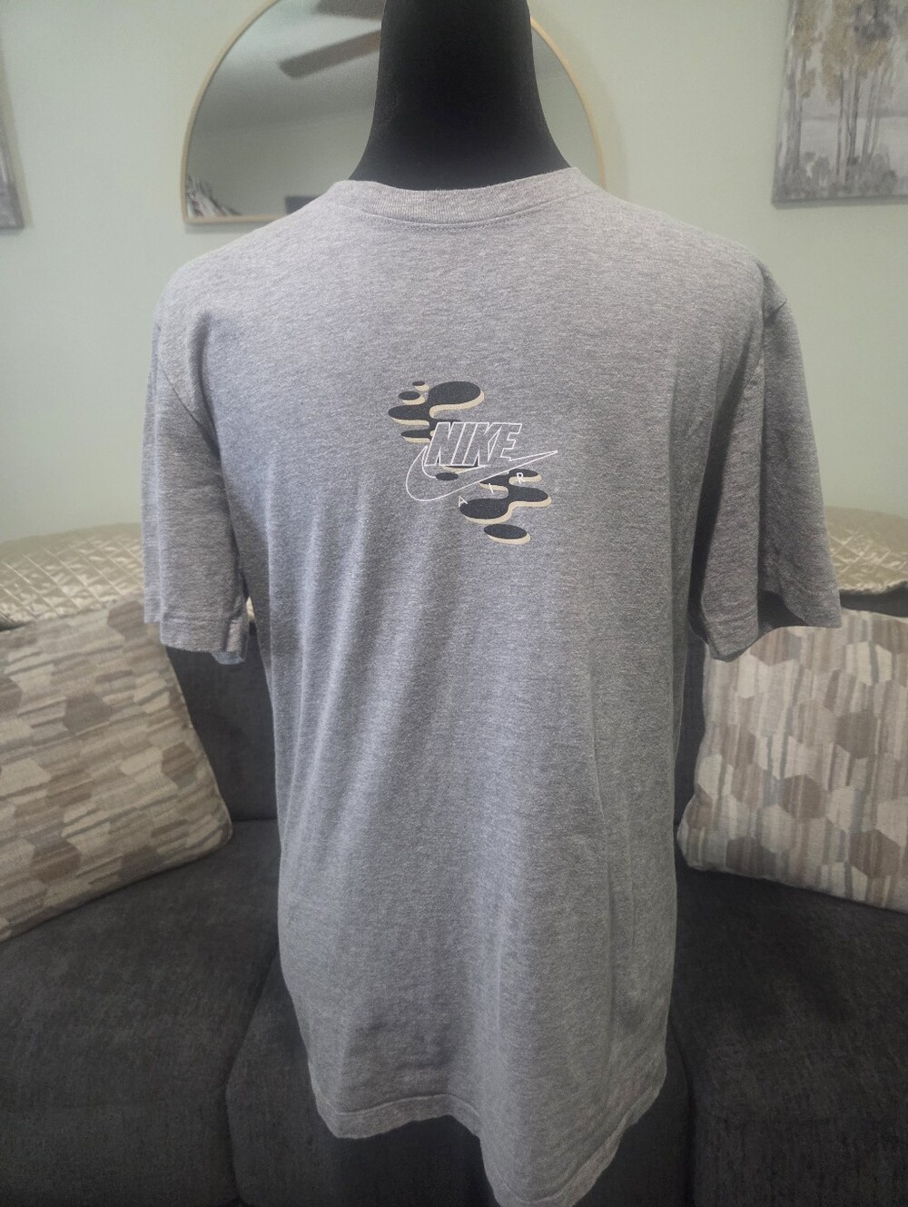 Nike Heather Gray Short Sleeve Tee with Graphic Logo